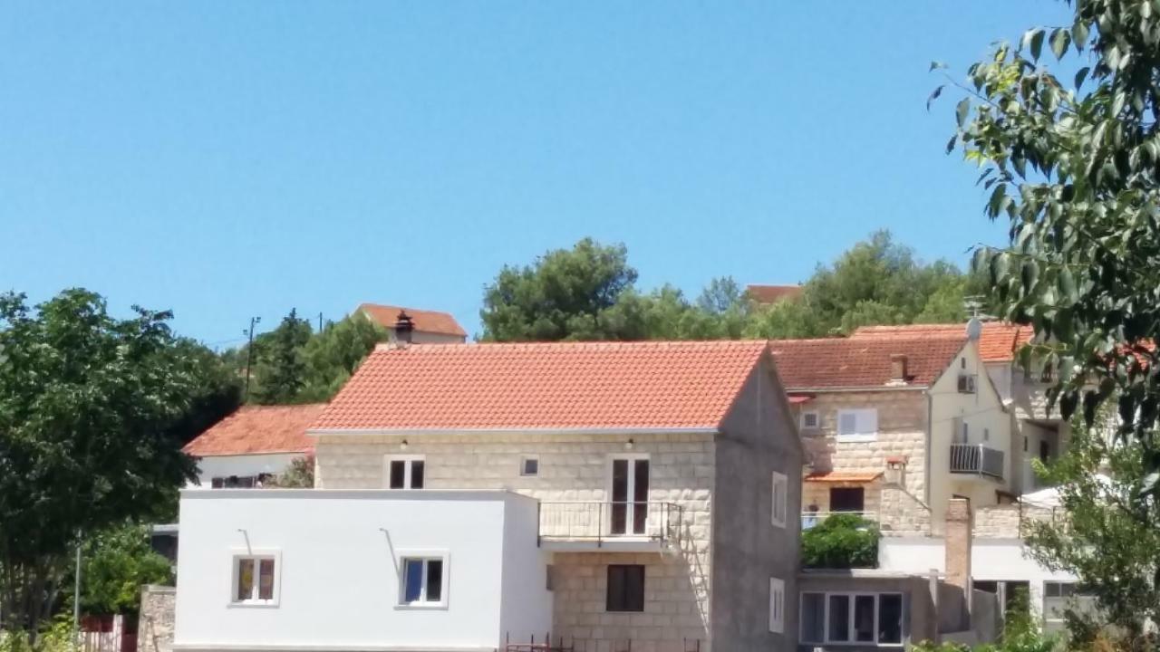 Marina Apartment Sutivan