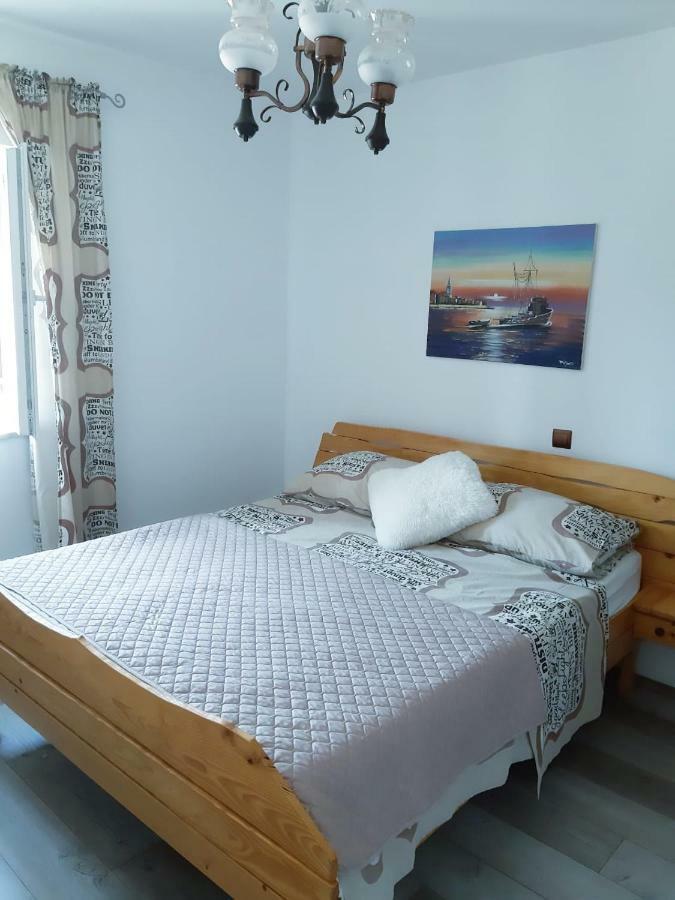 Apartment Marina Sutivan